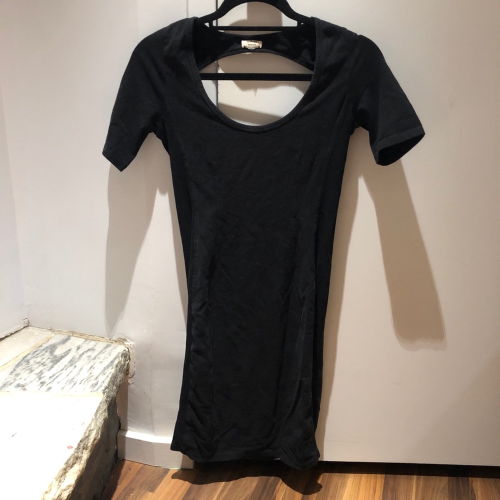 Wilfred (Aritzia) black bodycon dress keyhole back